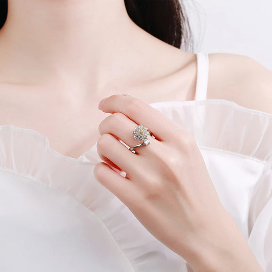 Daisy Flowers Round Zircon Rotatable Ring