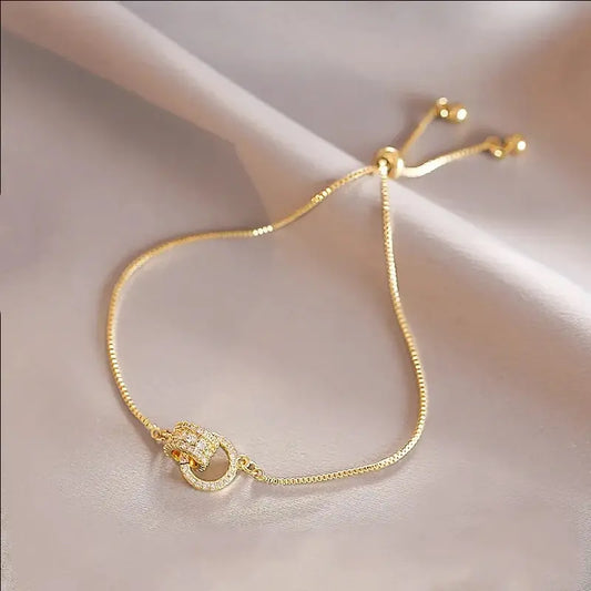 Exquisite Gold-Color Circle Interlocked Bangle Charm Bracelet for Women Trendy Party Girls Accessory Jewelry